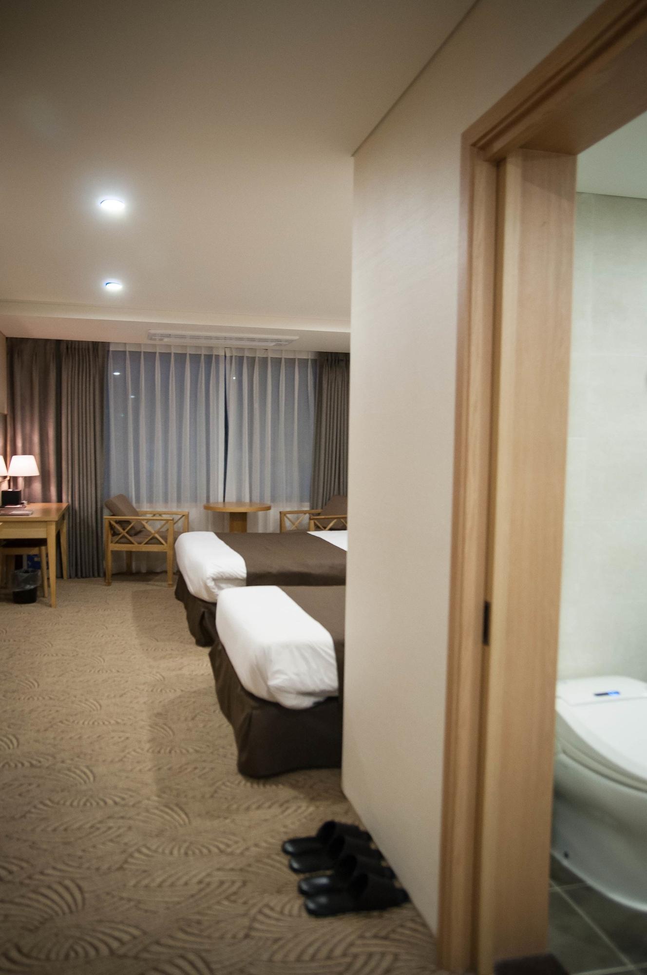 Benikea Jungmun Hotel Seogwipo Exterior photo