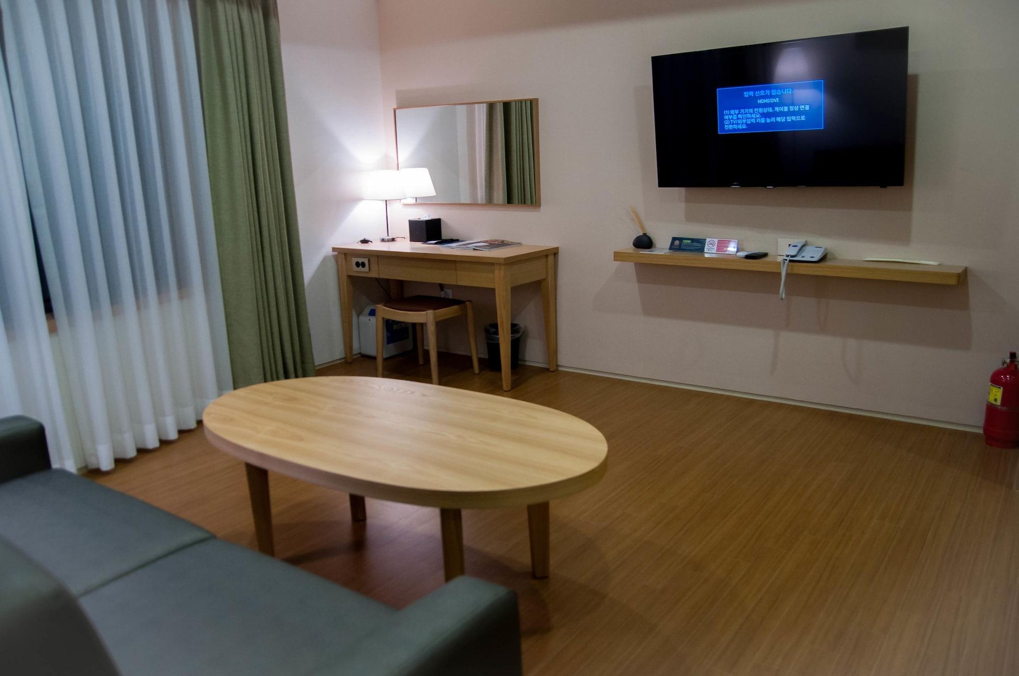 Benikea Jungmun Hotel Seogwipo Exterior photo